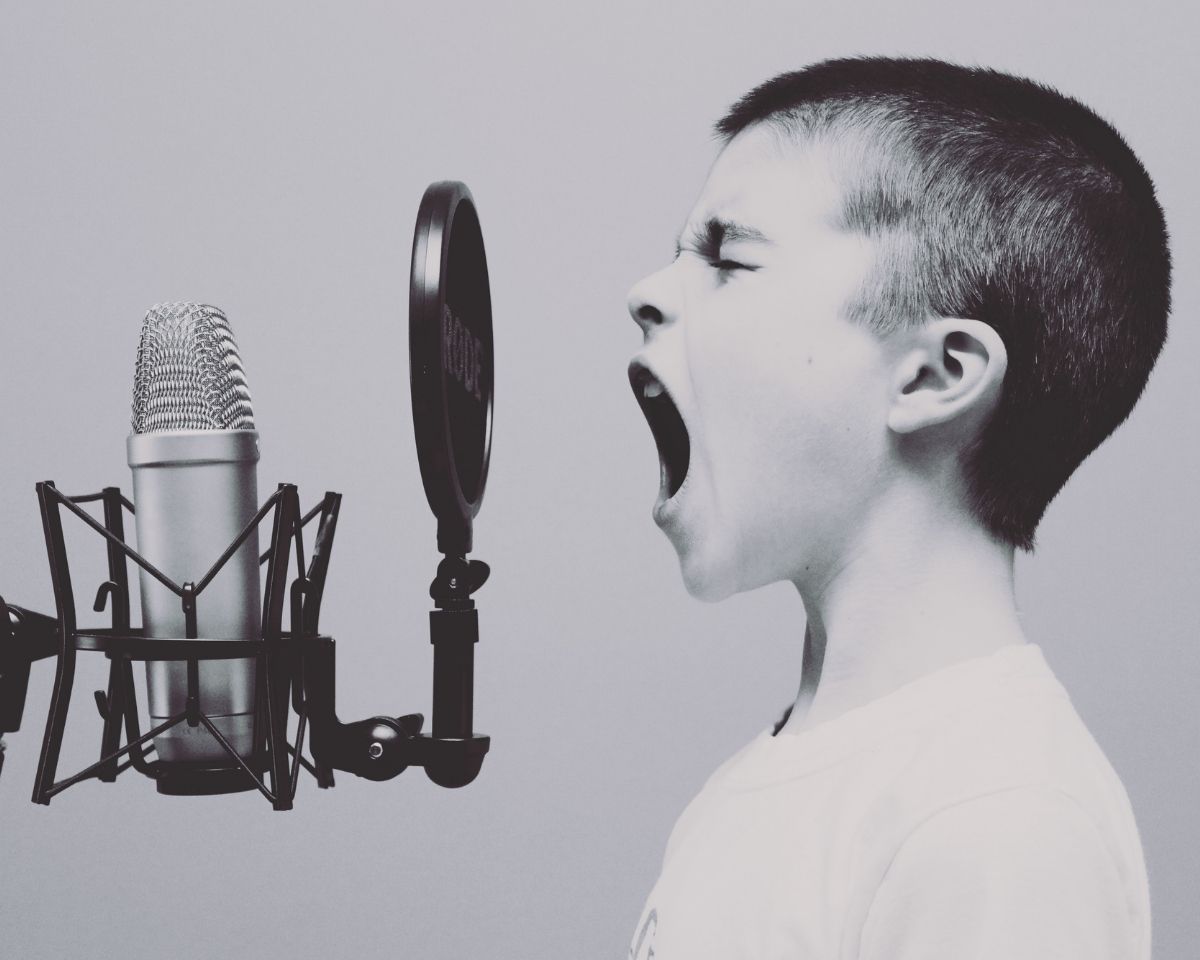 How to keep an audience engaged when podcasting solo
